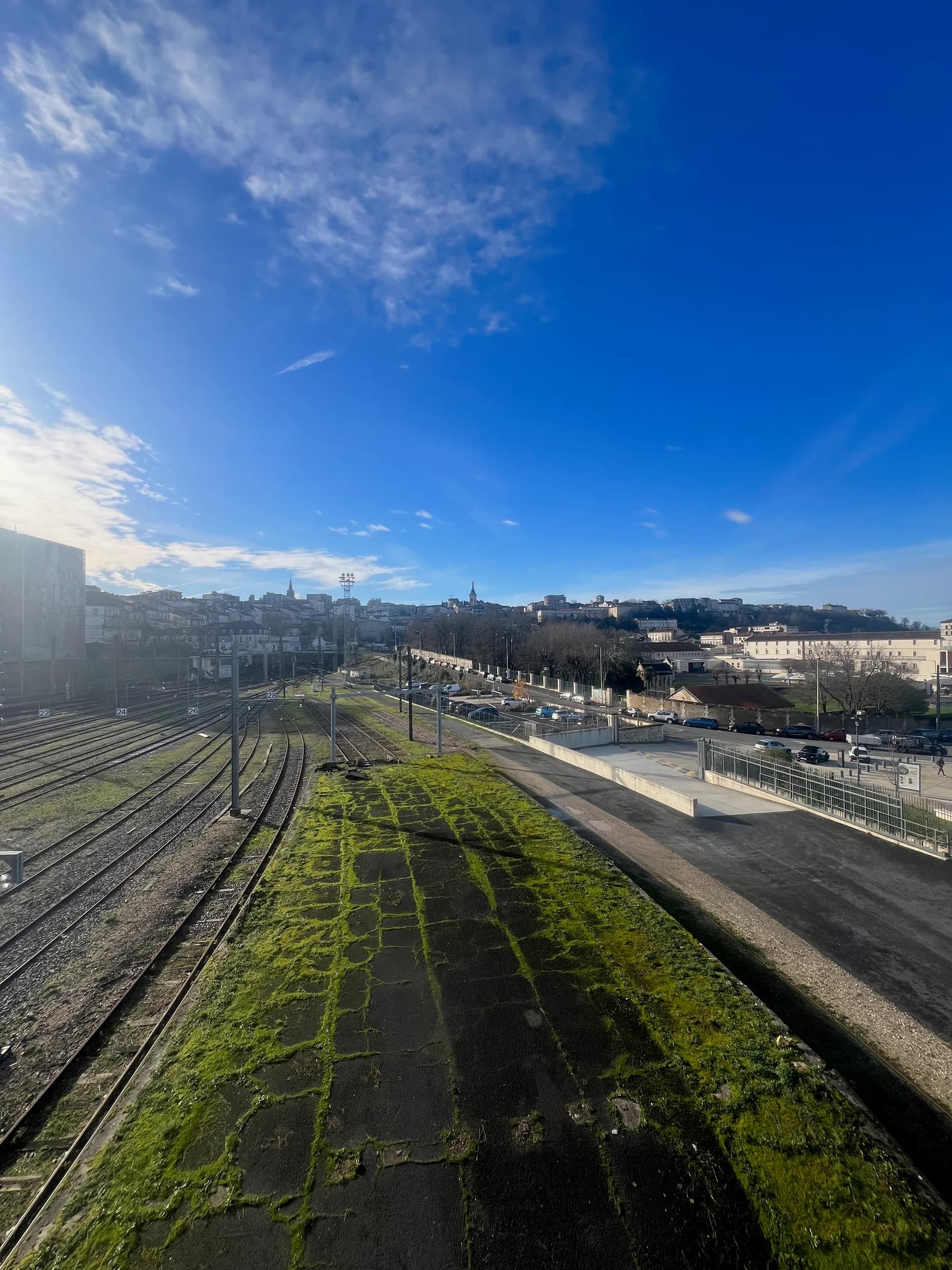vue d'Angoulême depuis la passerelle de la gare